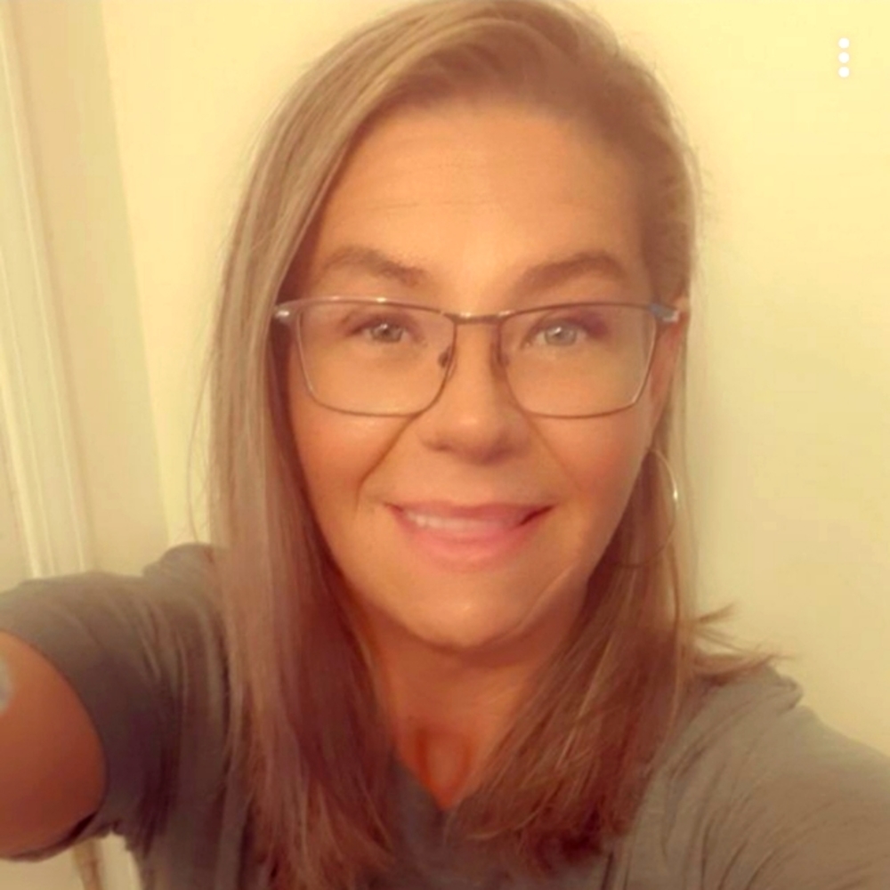 Meet your Posher, Leeann